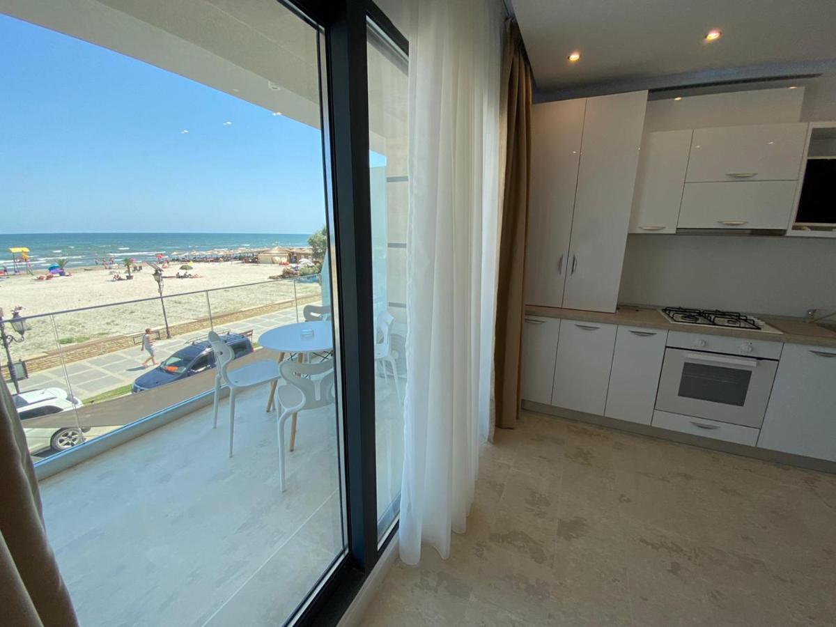 Apartament Ella Front View Năvodari Екстериор снимка