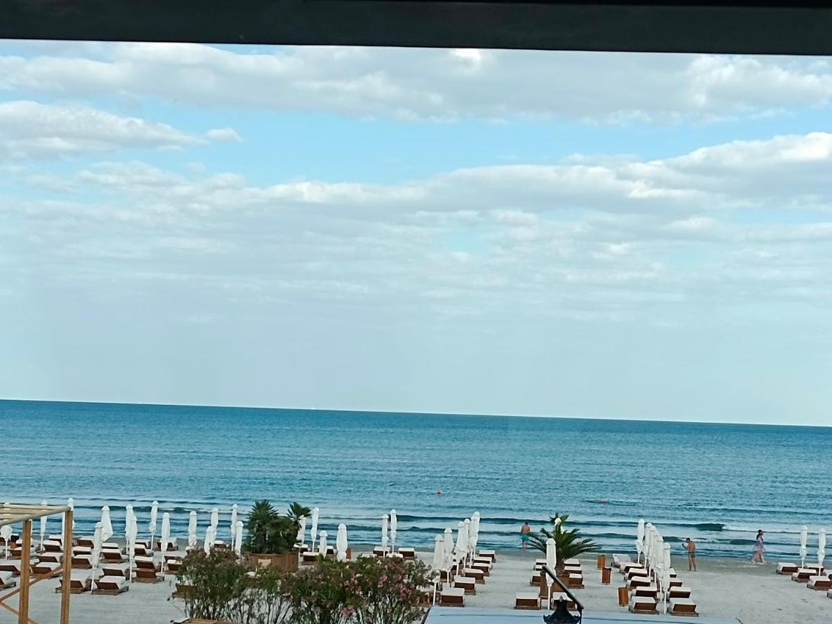 Apartament Ella Front View Năvodari Екстериор снимка
